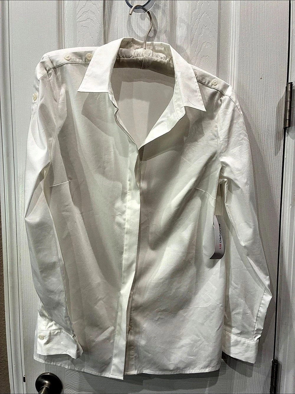 Liz Claiborne Button Down Shirt in White Size Small NWT